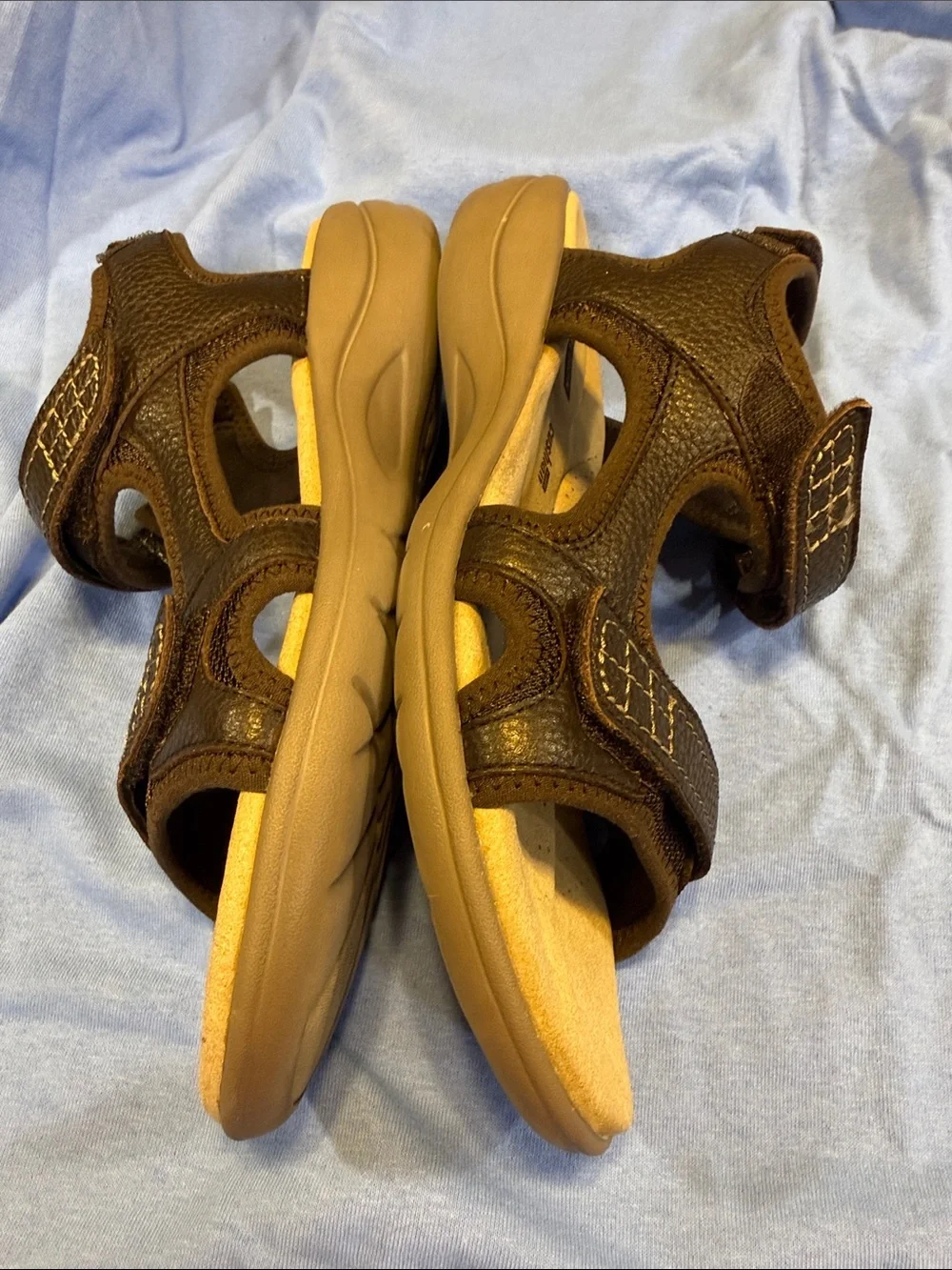 Wmn’s Clarks Brown Leather Adjustable Sandals